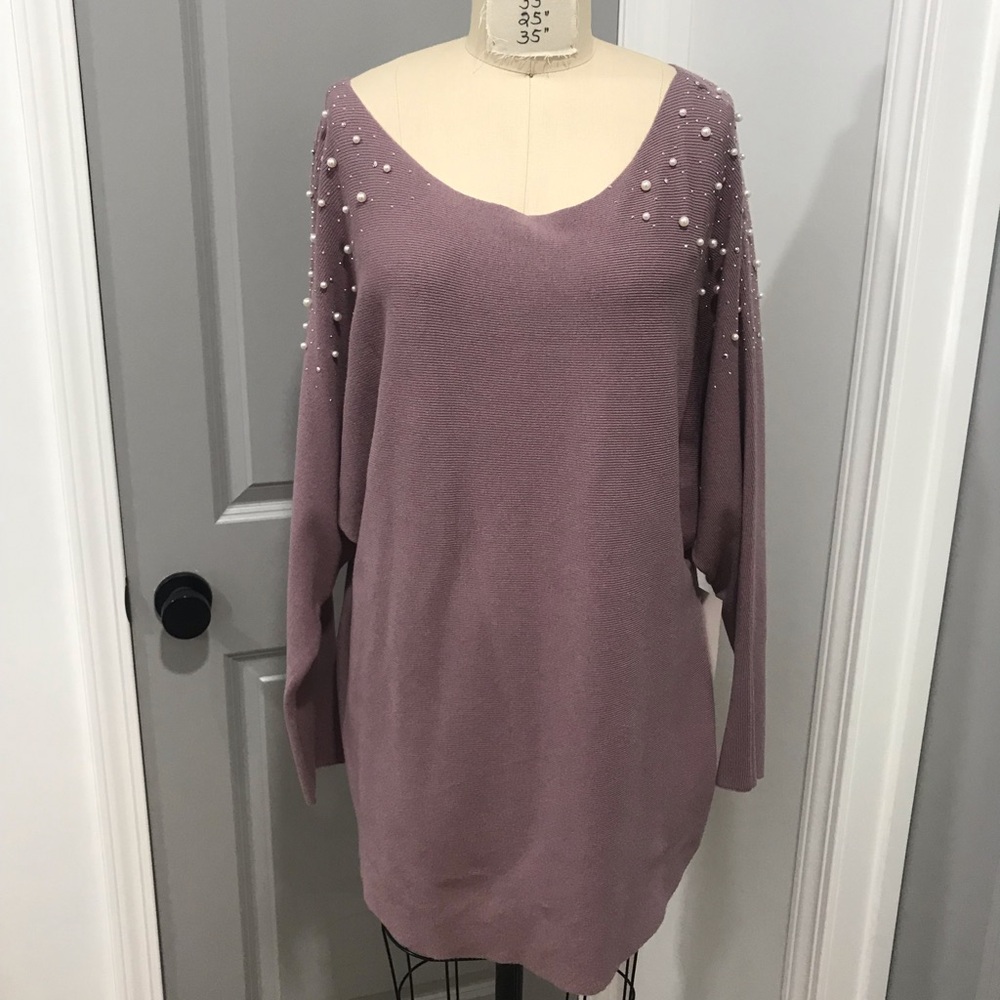 Beautiful sweater with pearl and rhinestones embellished on the shoulders